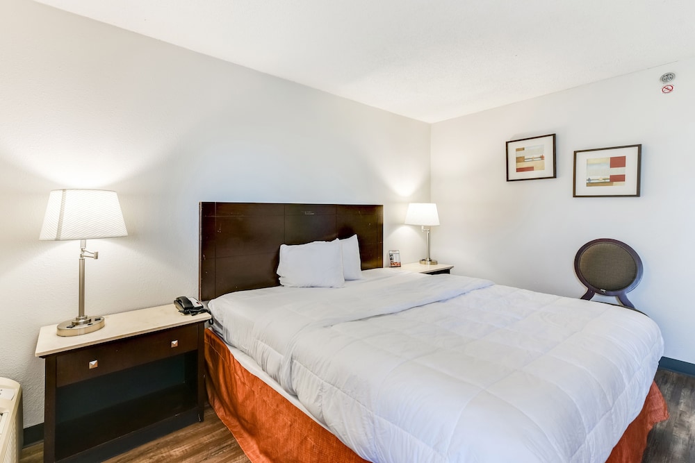 Baymont Inn And Suites By Wyndham Columbus / Near Osu 11/60