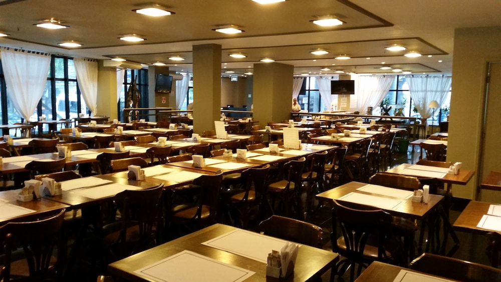 Gallant Hotel 53/67