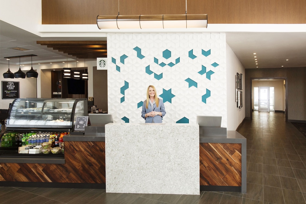 Hyatt Place Lubbock 6/54