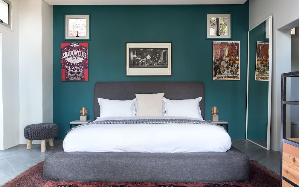 Deluxe, King Bed, Patio, Garden Area