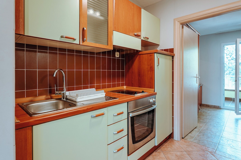 Matilde Beach Resort 50/50