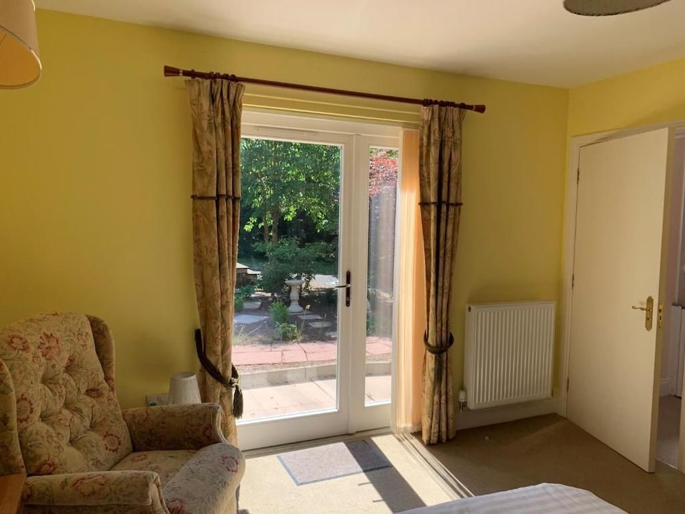 Whitchester Christian Guest House 34/50