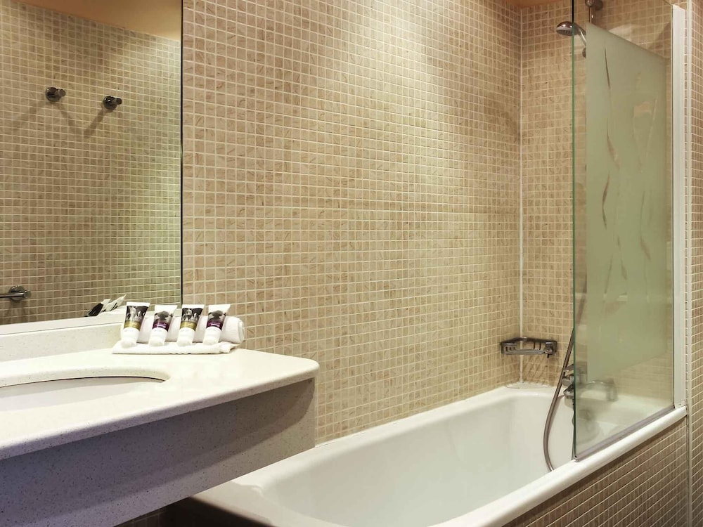 Mercure Saint Nectaire Spa and Bien etre Hotel 48/49