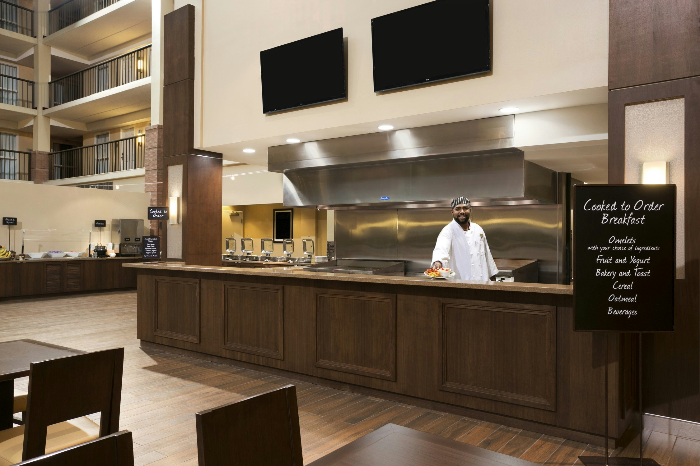 Embassy Suites by Hilton Cleveland Beachwood 10/55