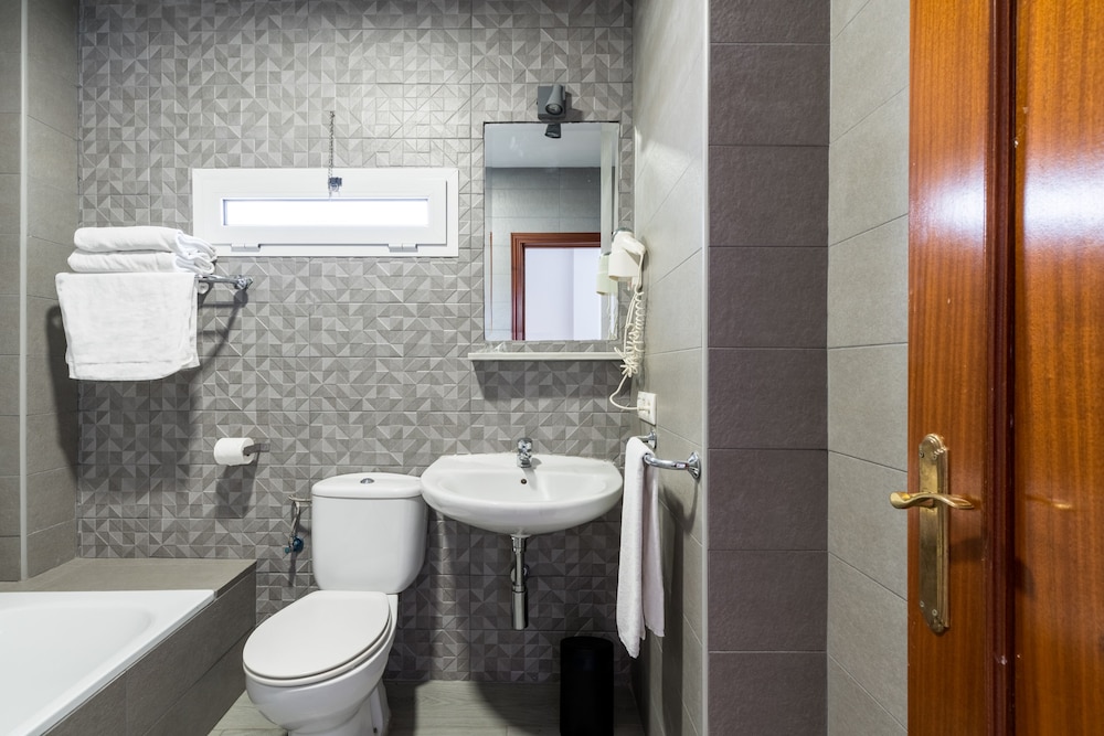 COOL SEVILLA HOTEL 54/60