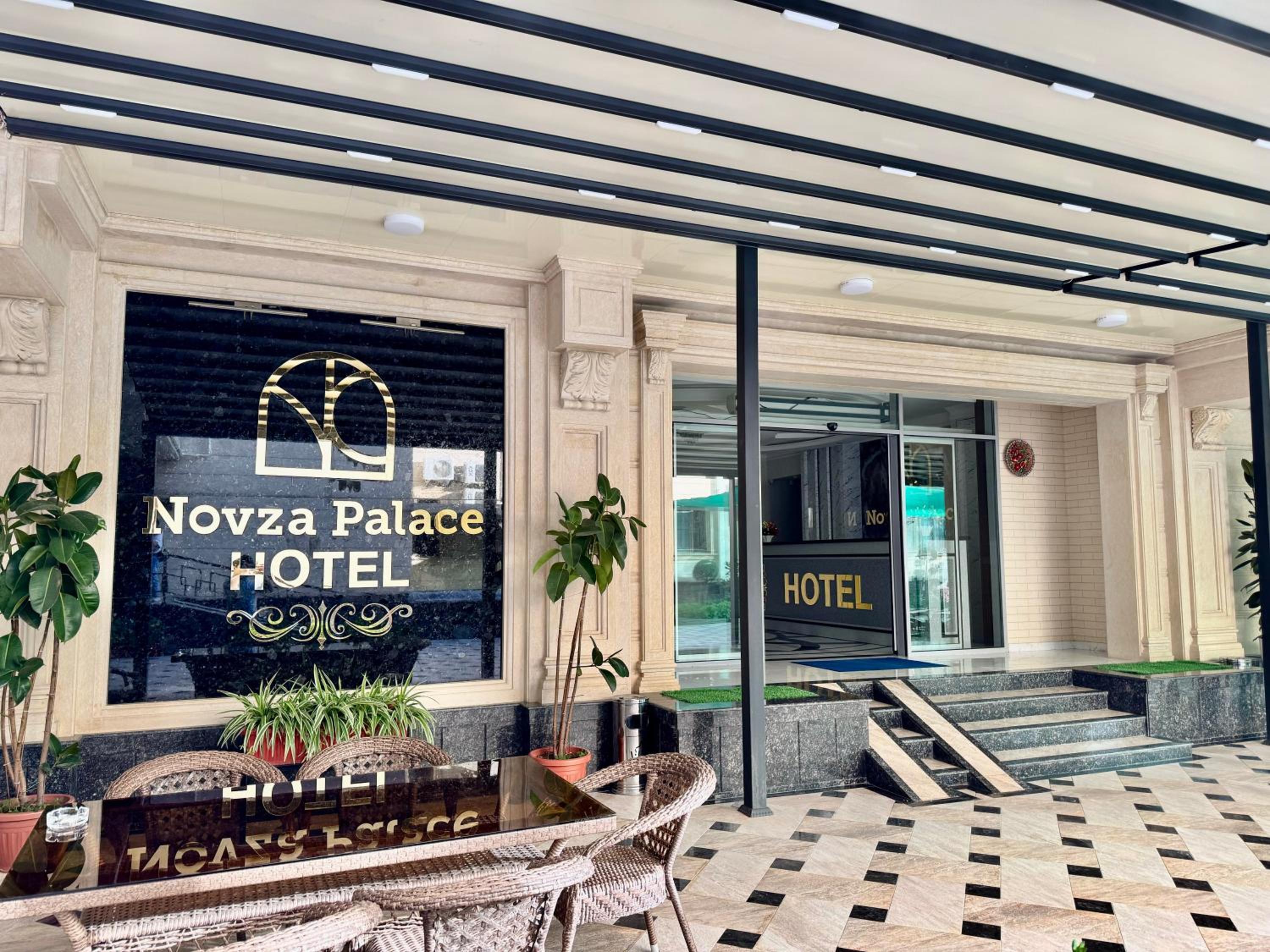 Novza Palace Hotel 3/44