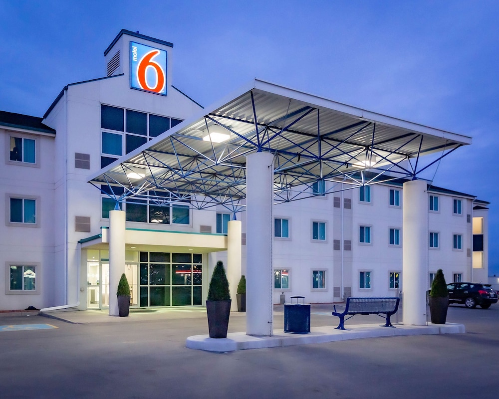 Motel6 Saskatoon, SK 4/55