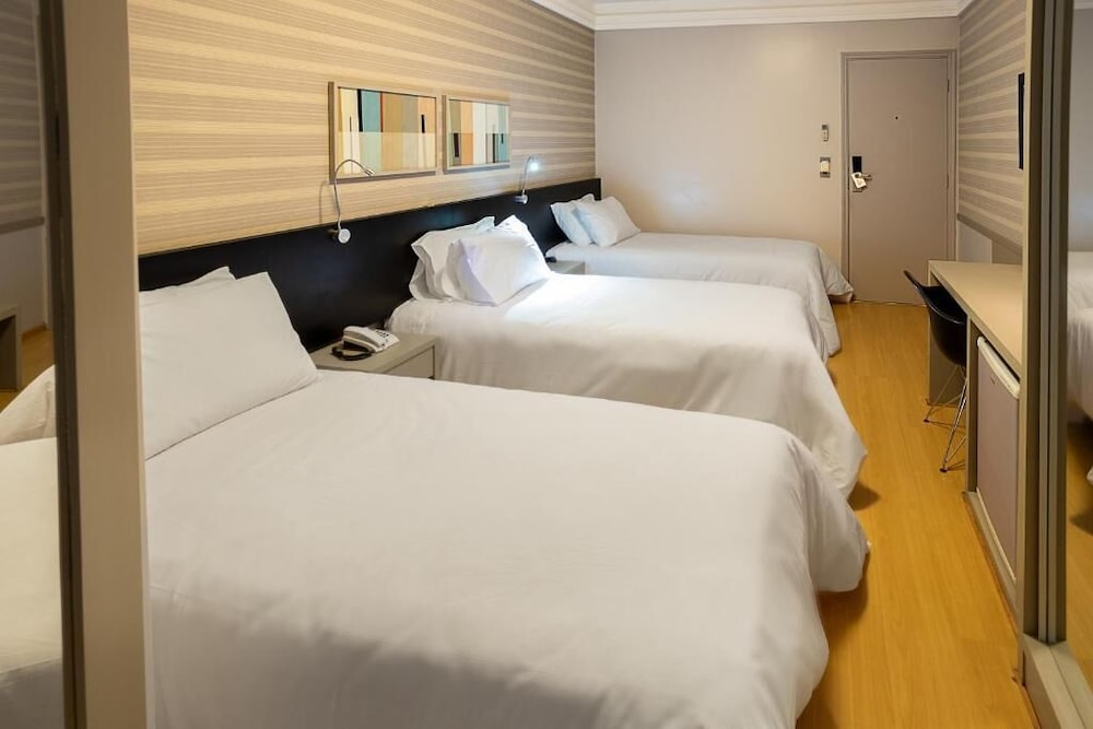 غرفة سوبيريور ثلاثية بثلاثة أسرّة، Max Plaza Hotel 2/7