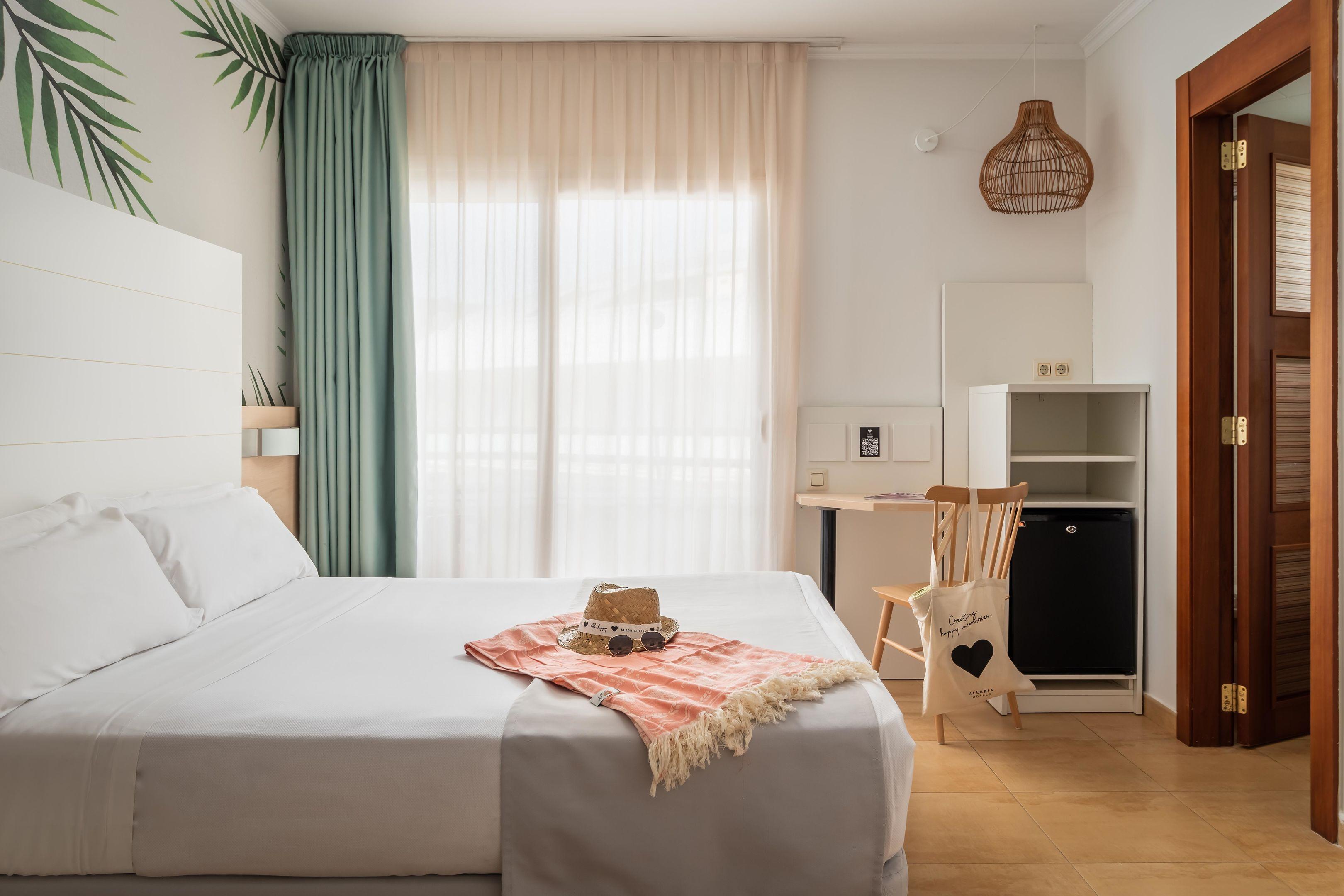 Room, Double Bed, Balcony or Terrace