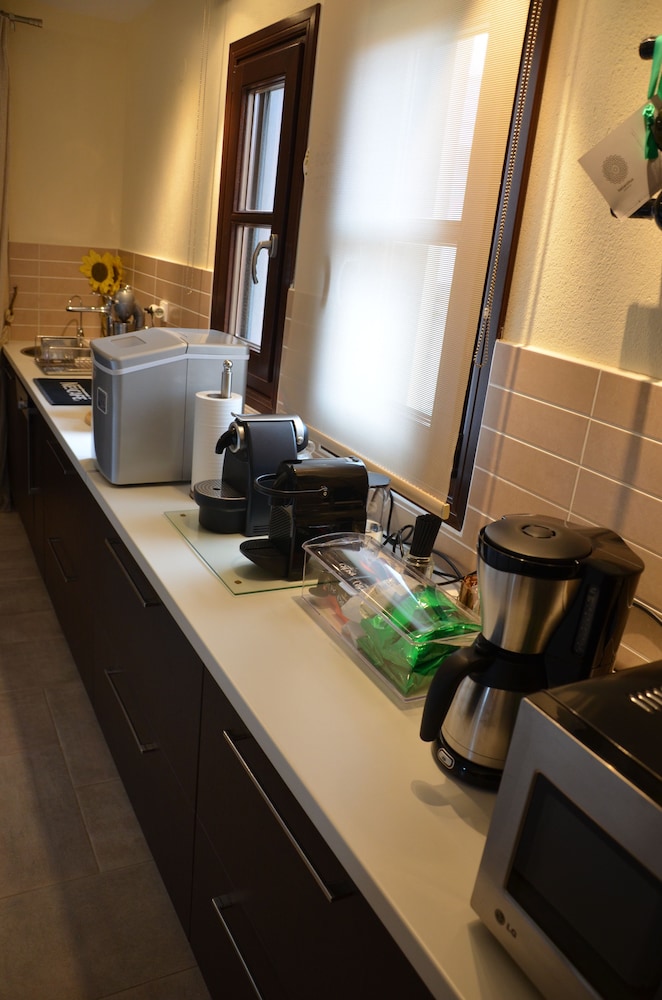 Helianthus Guesthouse 50/50