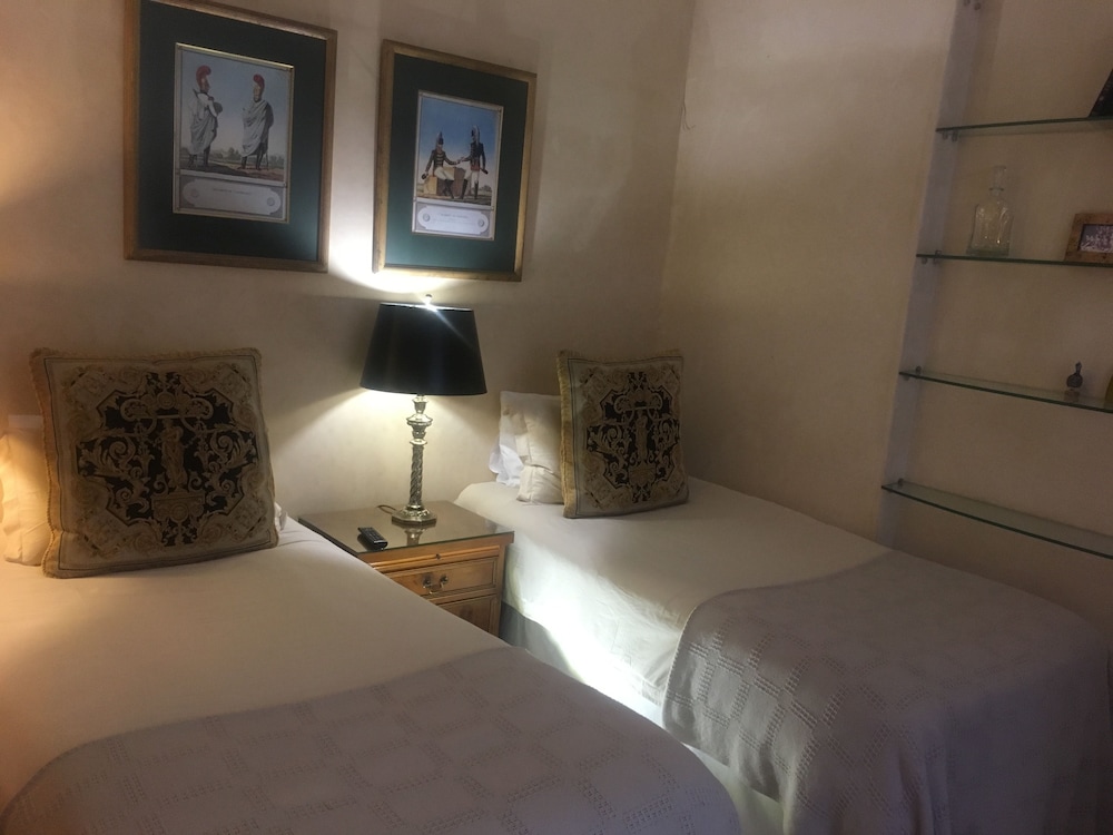 Gordons Guesthouse 10/46