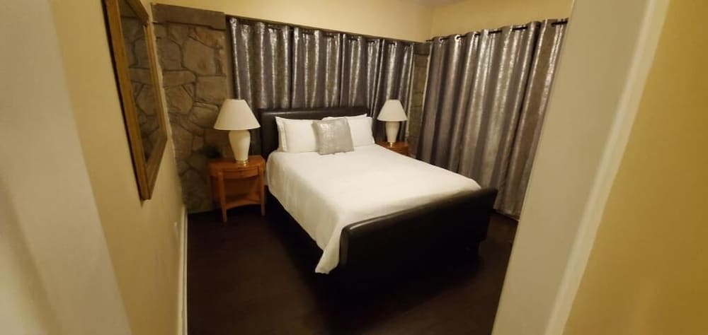 Glen Tavern Inn 35/58