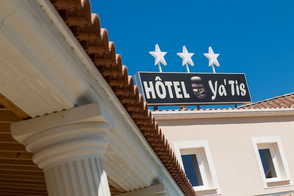 INTER HOTEL LE YA'TIS 3/48