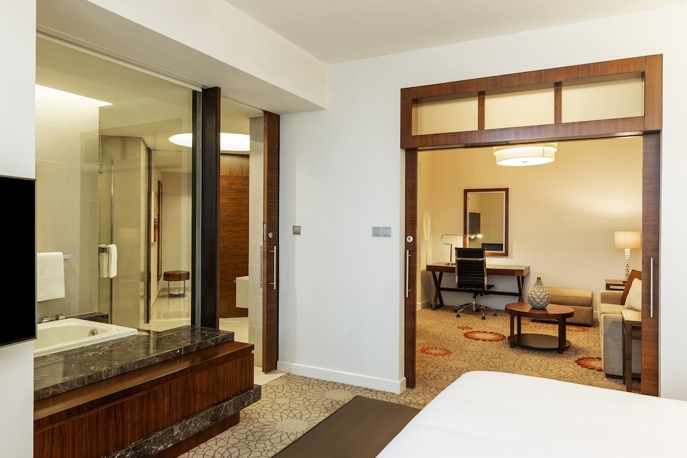 Sheraton Mall of the Emirates Hotel, Dubai 18/46