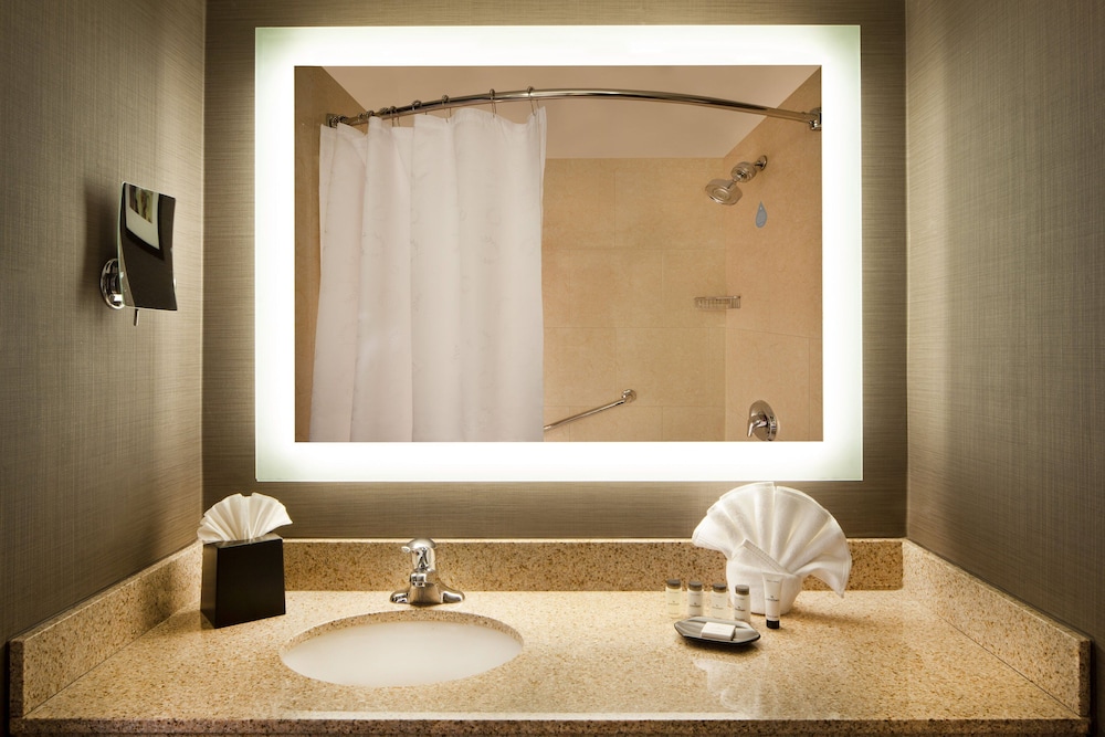 Sheraton Bucks County Hotel 15/61