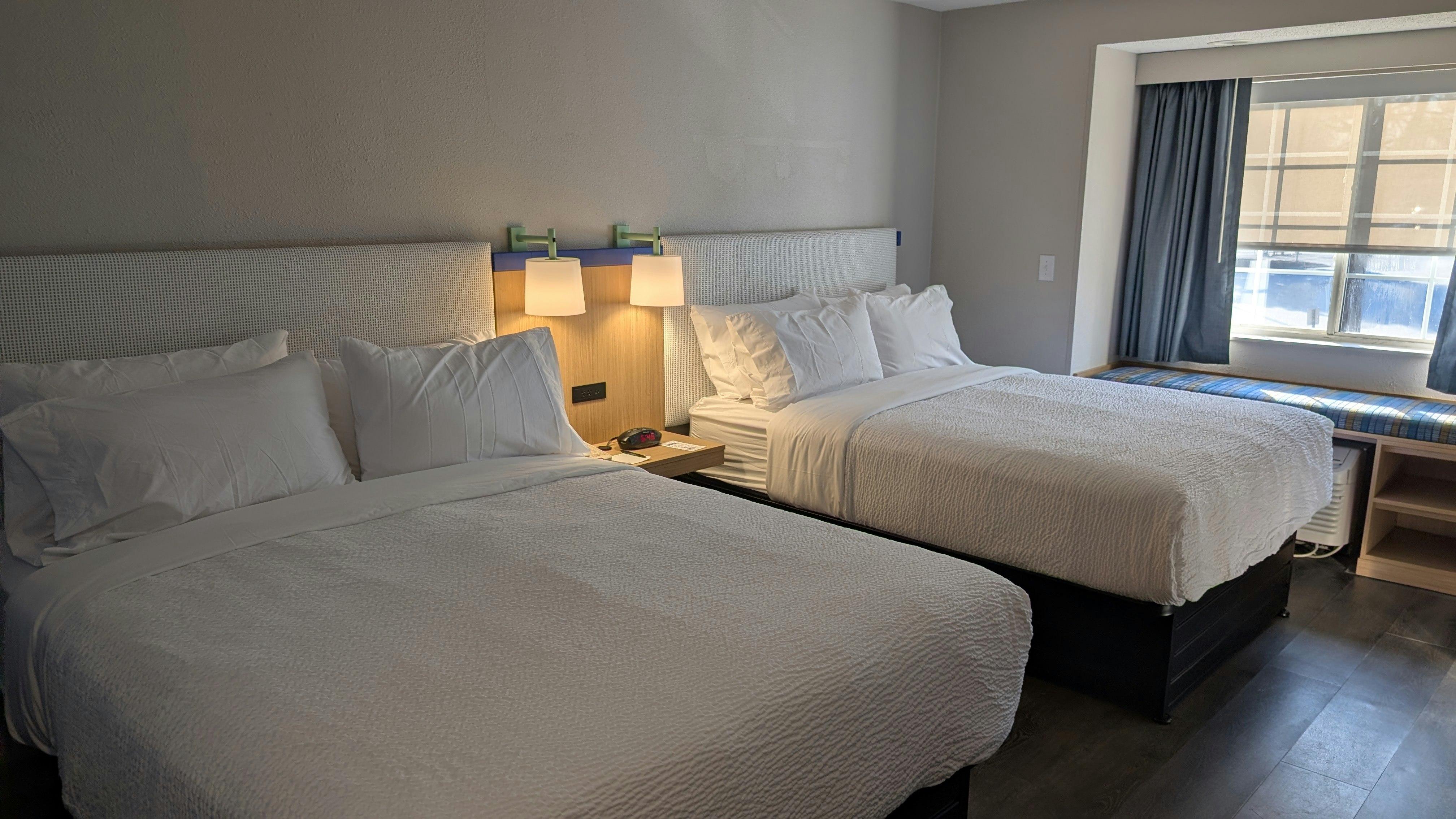Econo Lodge Inn Suites Greenville 12/69