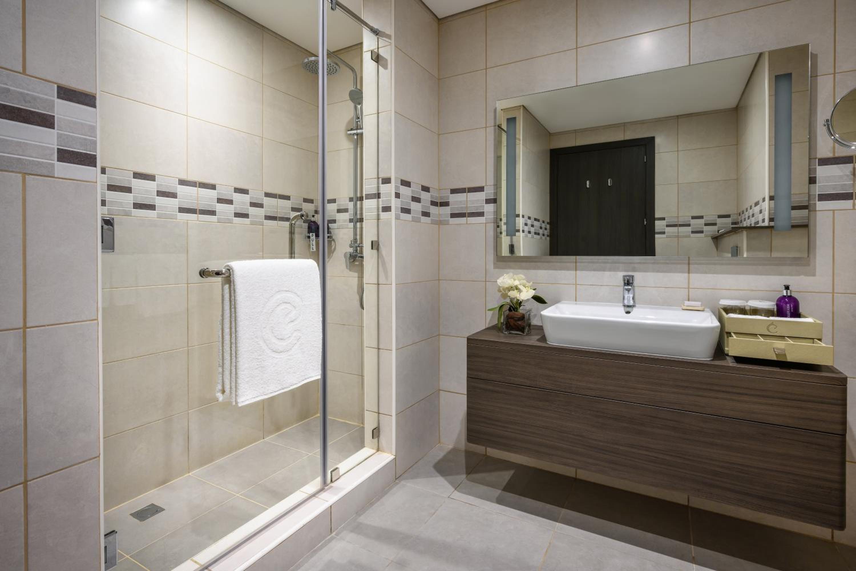 3 Bedrooms, Deluxe, Residence, King Bed, City View, Centara West Bay Hotel and Residences Doha 3/4