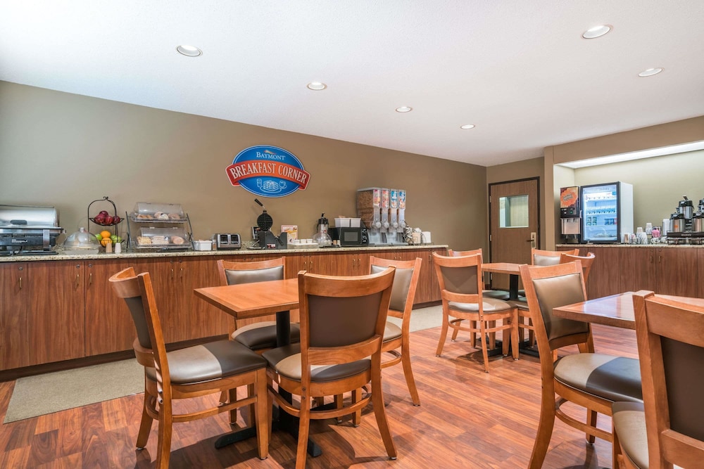 Baymont By Wyndham Marshfield 23/29