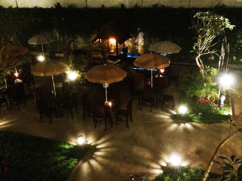 Luang Prabang Legend Hotel 68/74