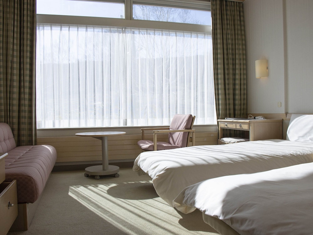 3 Beds, South Tower