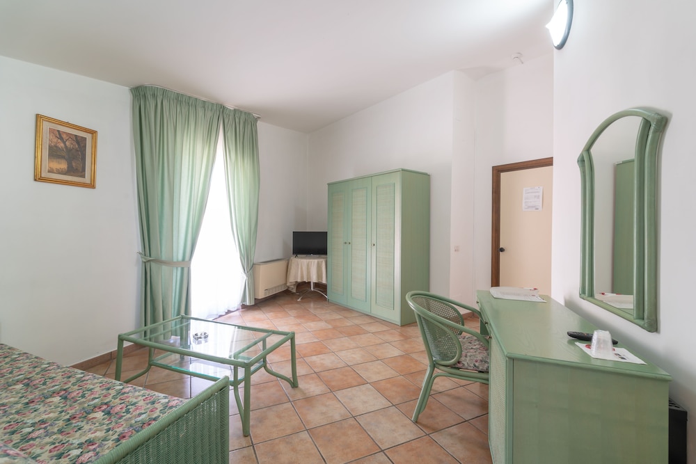 Hotel Ristorante Il Ceppo 36/70