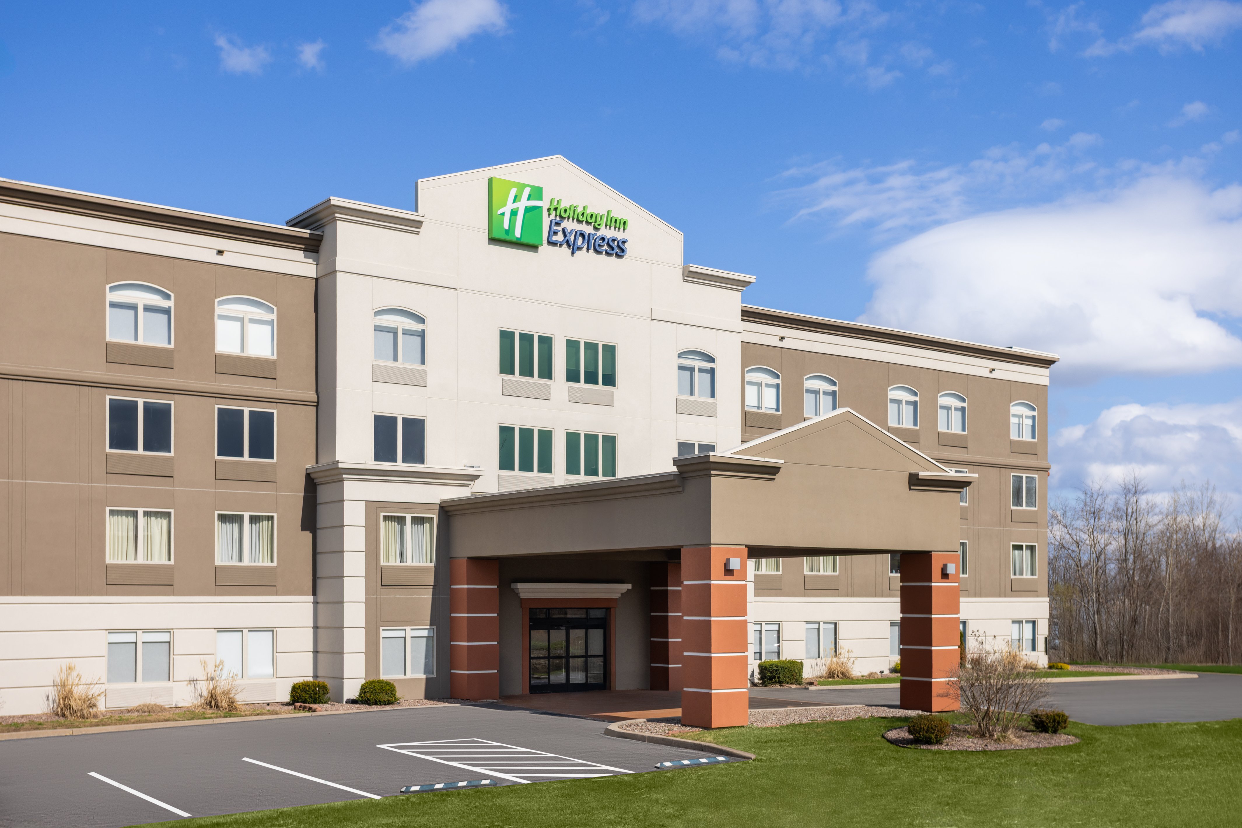 Holiday Inn Express Syracuse-Fairgrounds 71/75