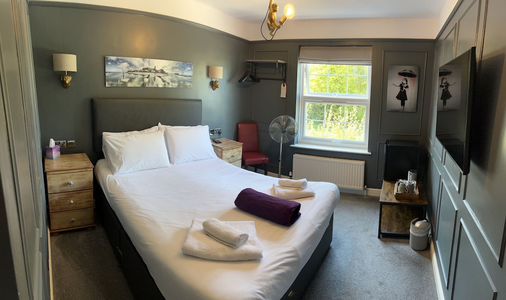 The Plough Inn 25/62