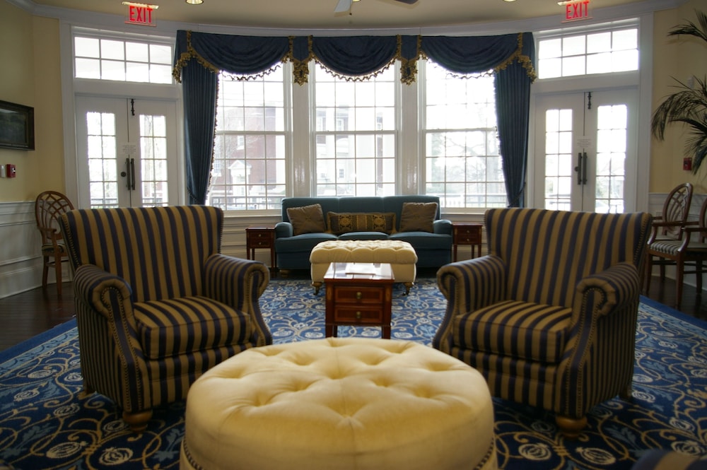Historic Boone Tavern Hotel and Restaurant 51/69