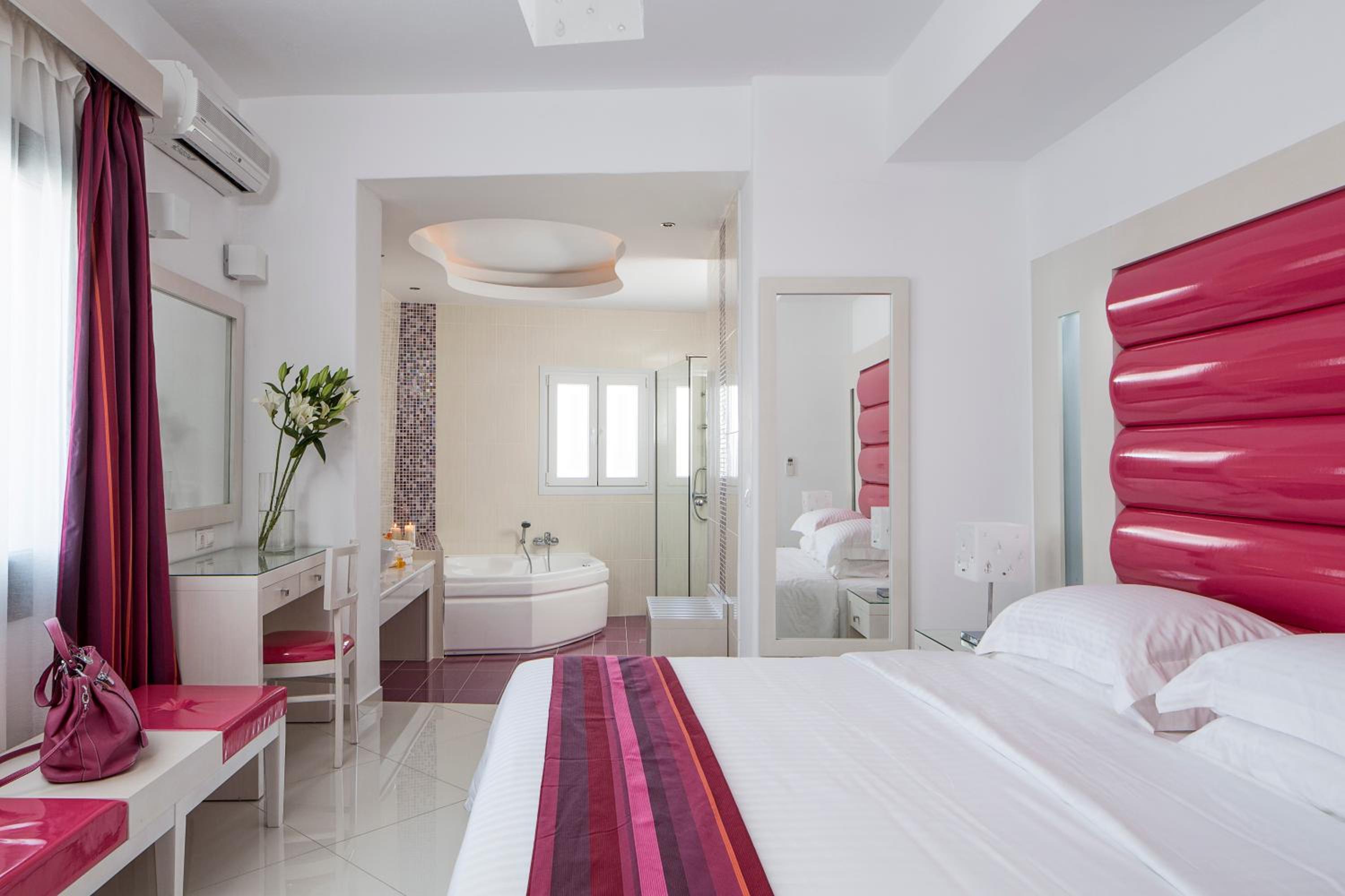 Honeymoon, Suite, Sea View, Outdoor Jetted Tub