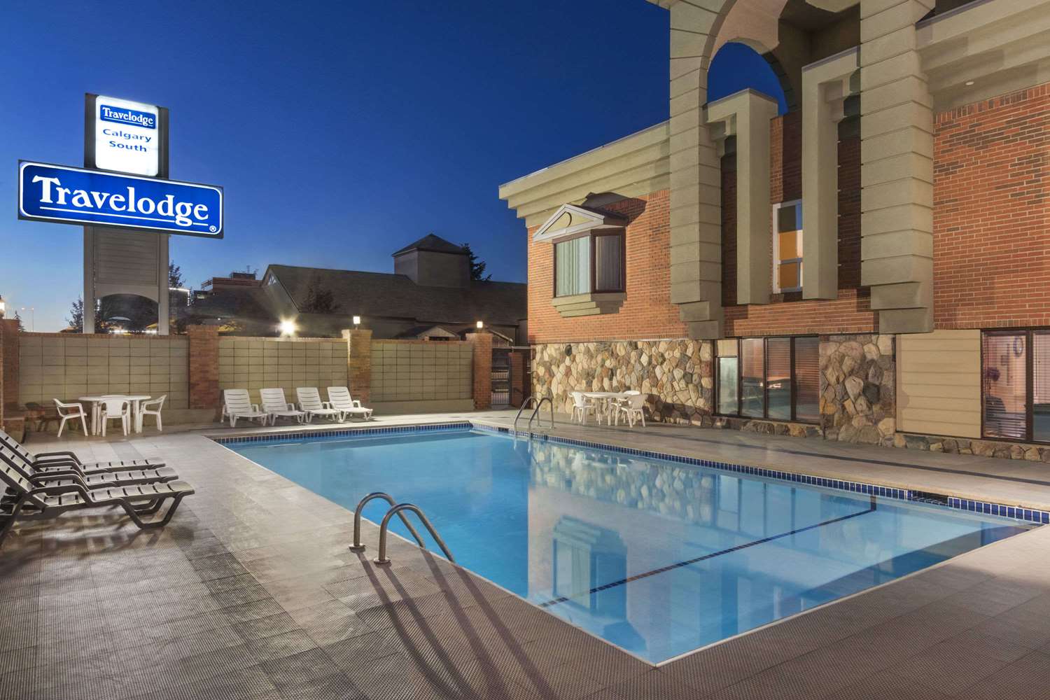 Travelodge by Wyndham Calgary South 60/63