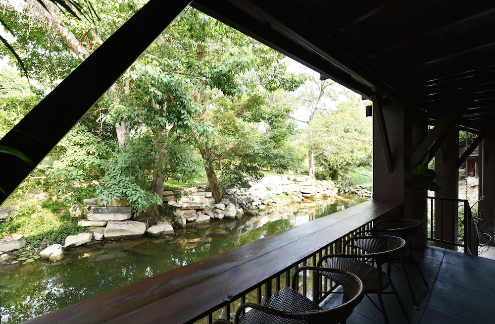Zantiis Ndol Villas 41/66