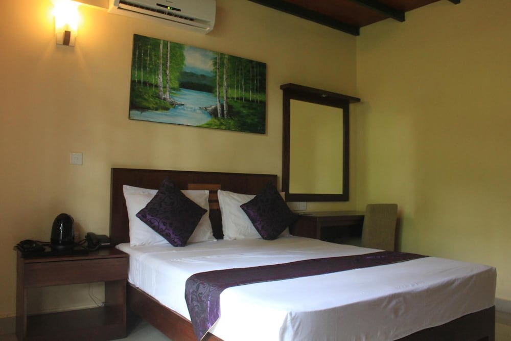Grand 7 Hotel Thalawathugoda (ex Seven Eleven Hotel) 15/43