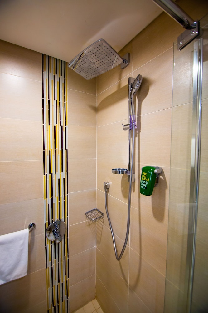 PARK INN BY RADISSON KIGALI 30/65