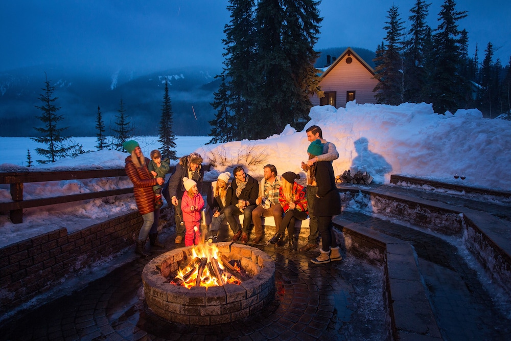 Emerald Lake Lodge 55/71