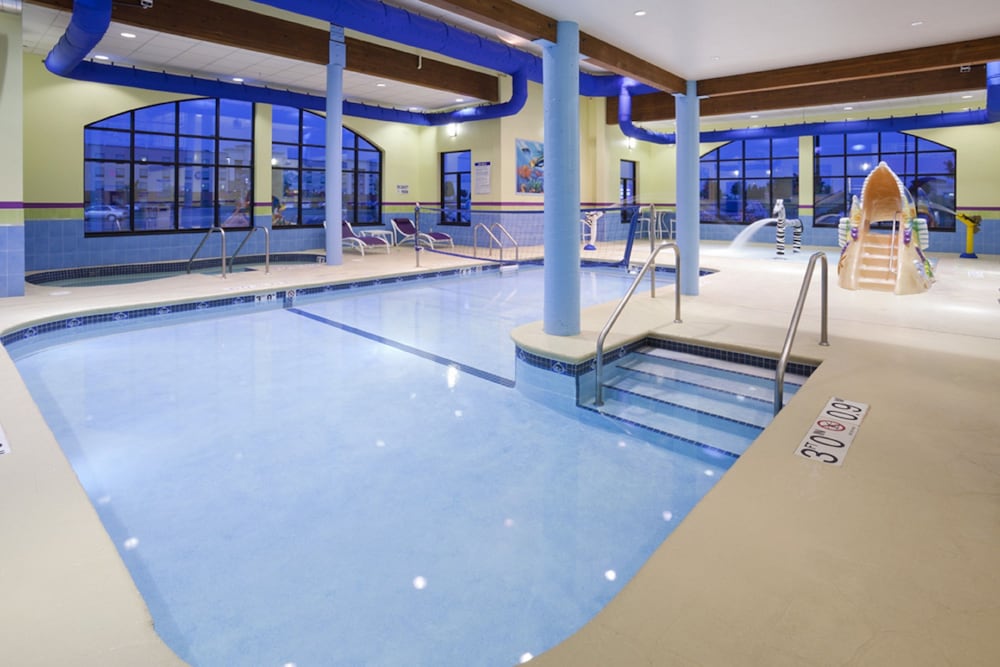 Holiday Inn Express Hotel Suites Rogers 27/51