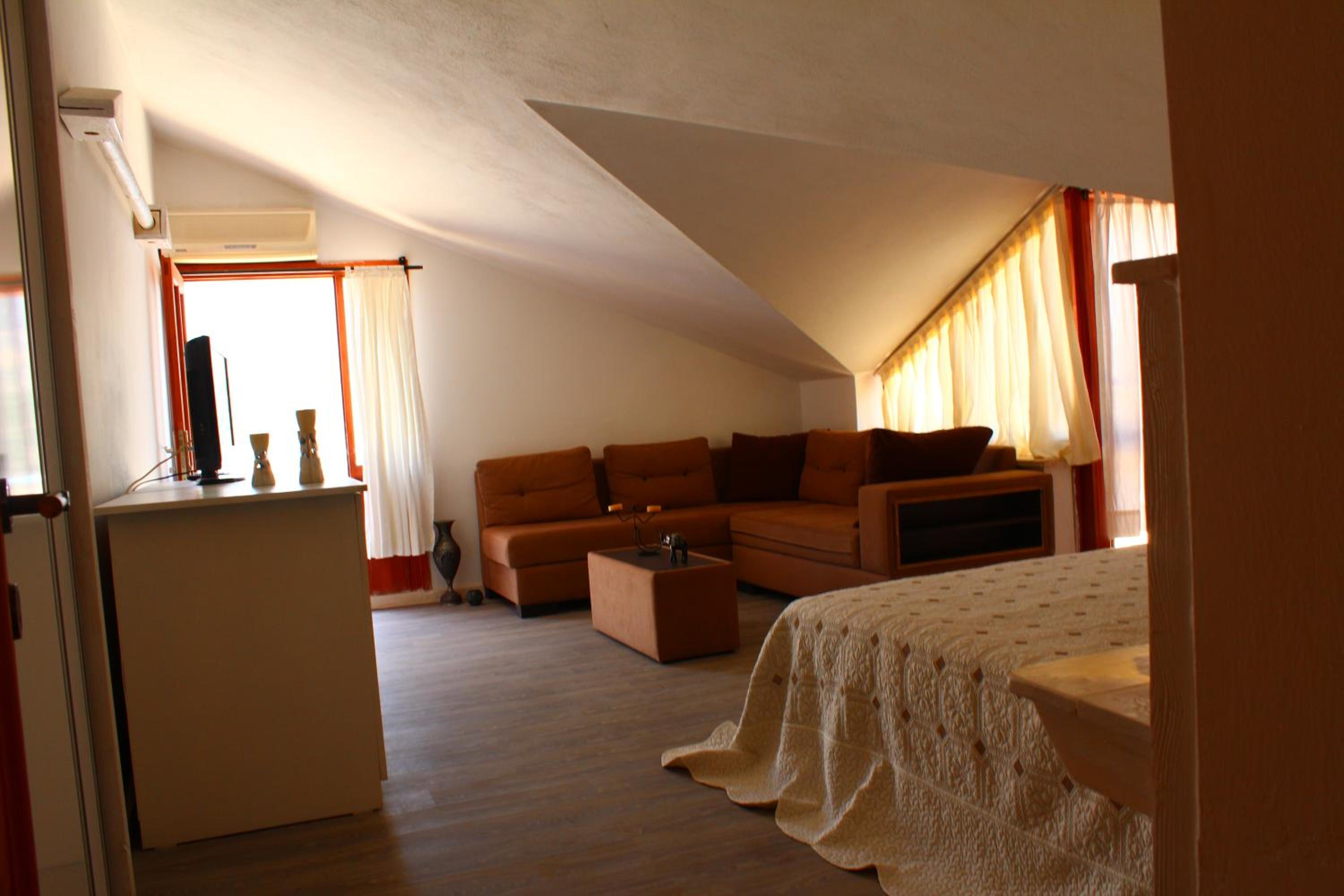 Korsan Ada Hotel 39/58