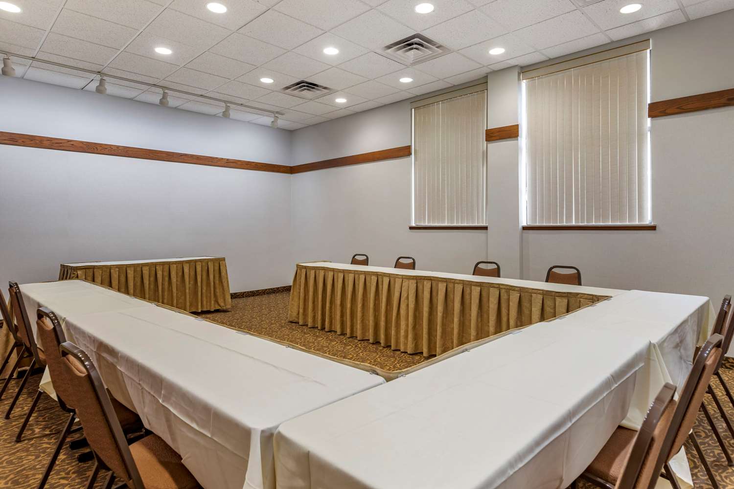 Comfort Inn Okemos - East Lansing 18/38