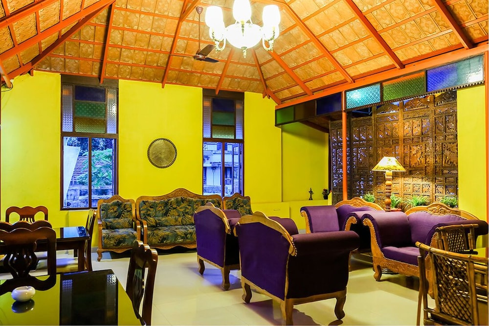 CHIRAMEL RESIDENCY FORTKOCHI 37/54
