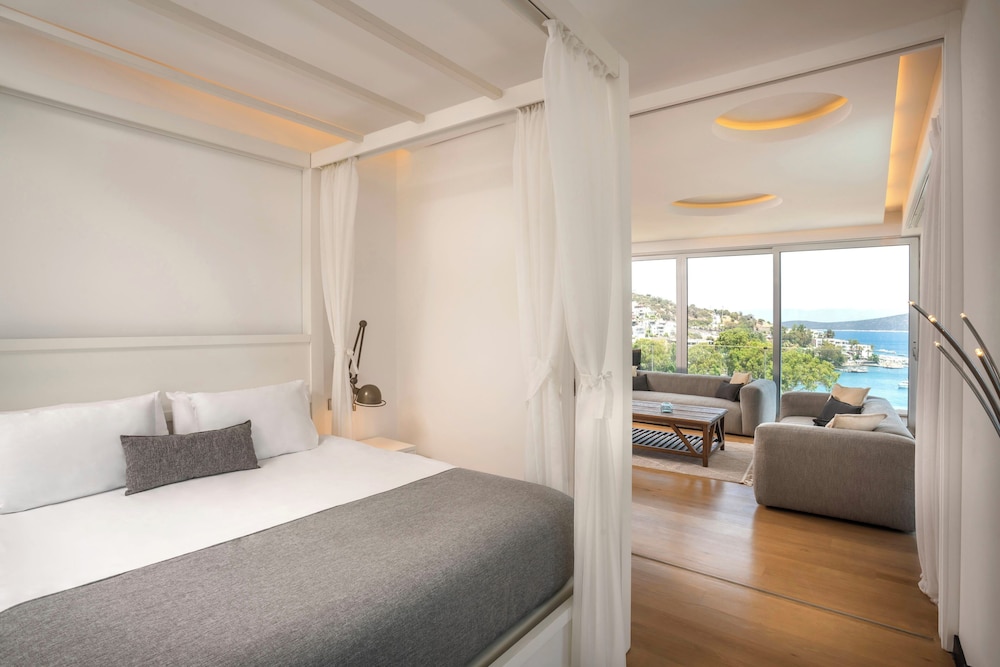 Cape Bodrum Luxury Hotel Beach 24/79