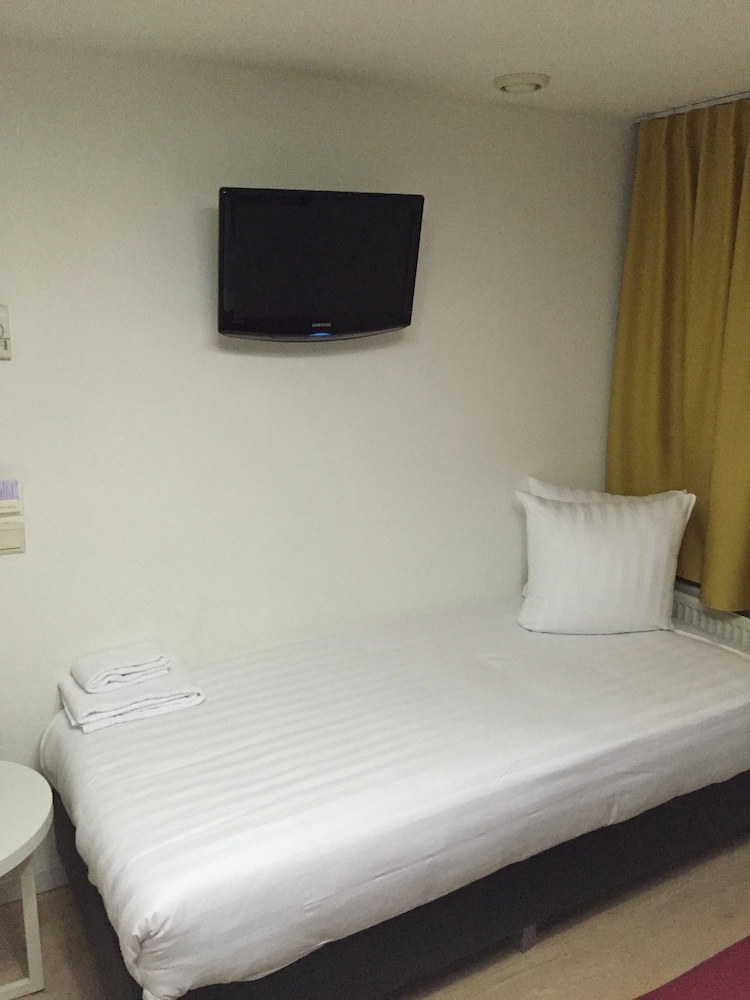 France Hotel Amsterdam 18/50
