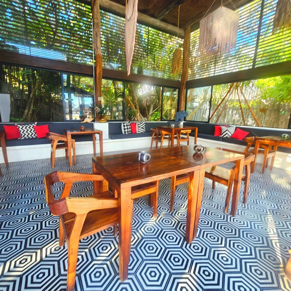 Lotus Beach Hotel 30/49