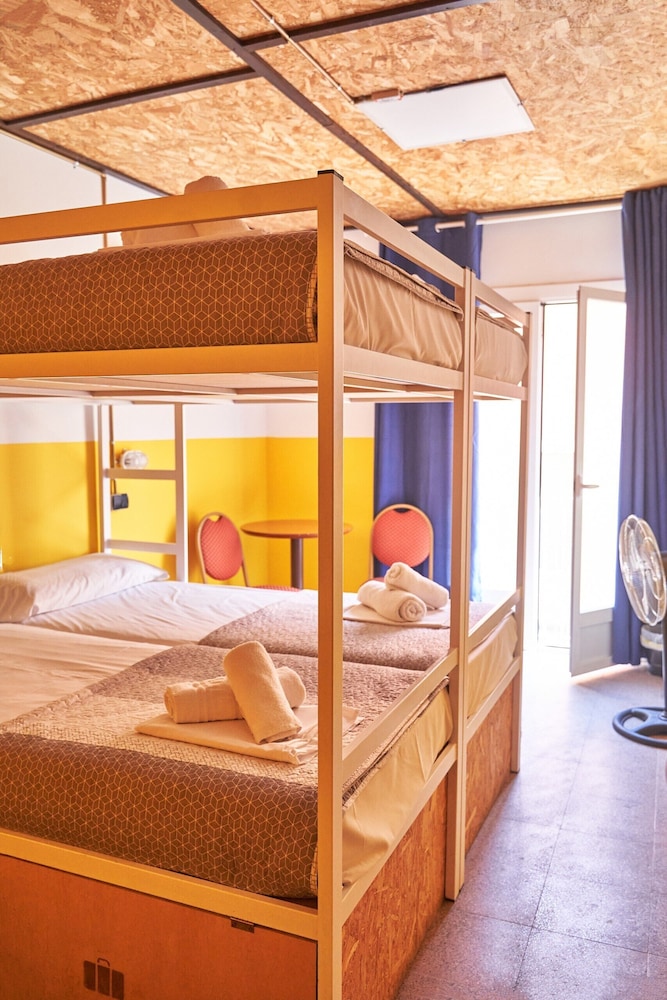Loft Hostal 14/50
