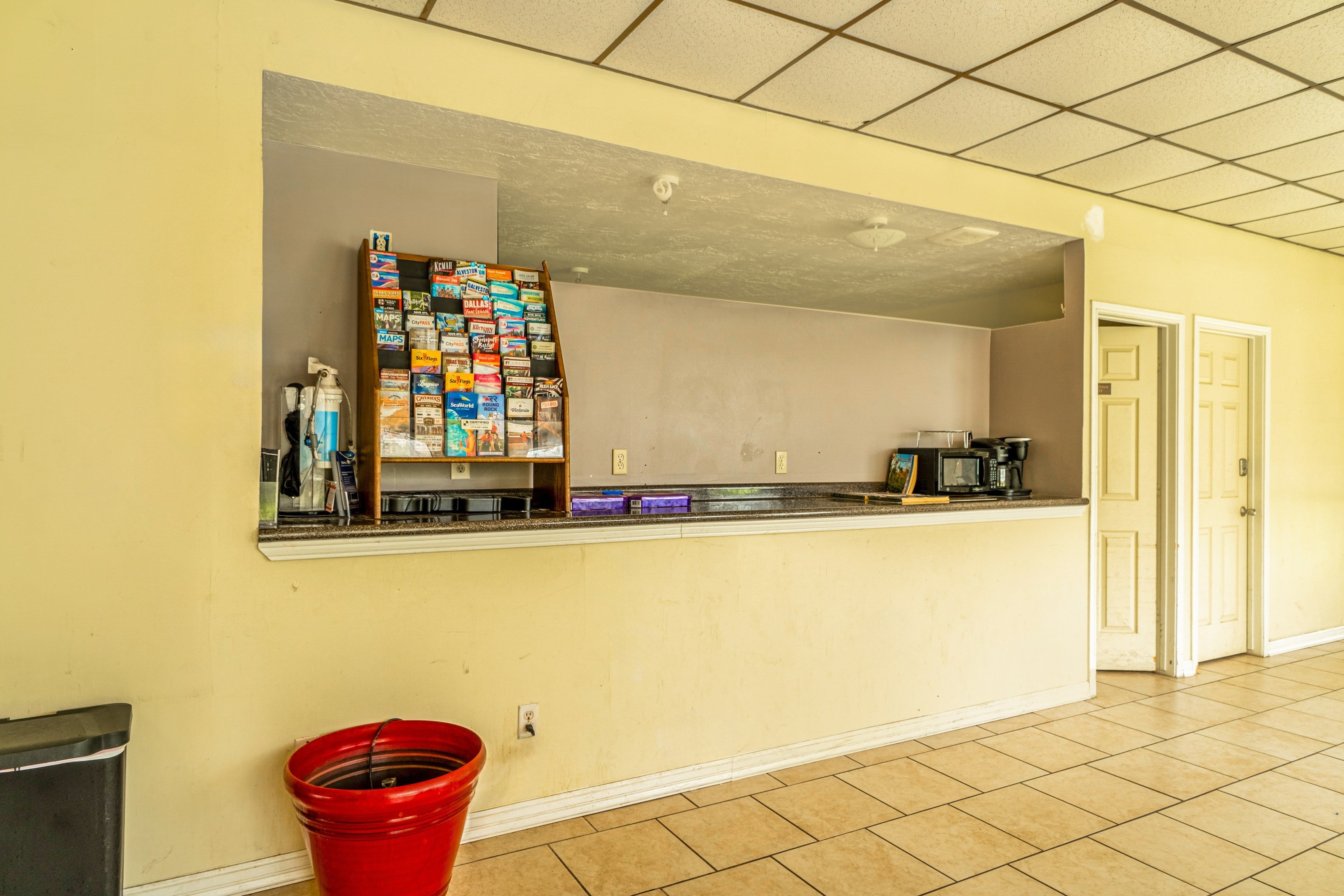 Economy Inn Livingston By OYO TX US 59 6/38