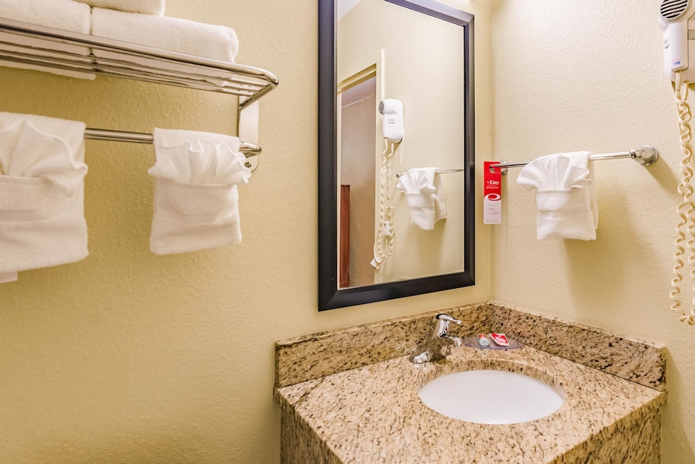 Econo Lodge Lexington Downtown Near I-81 27/29