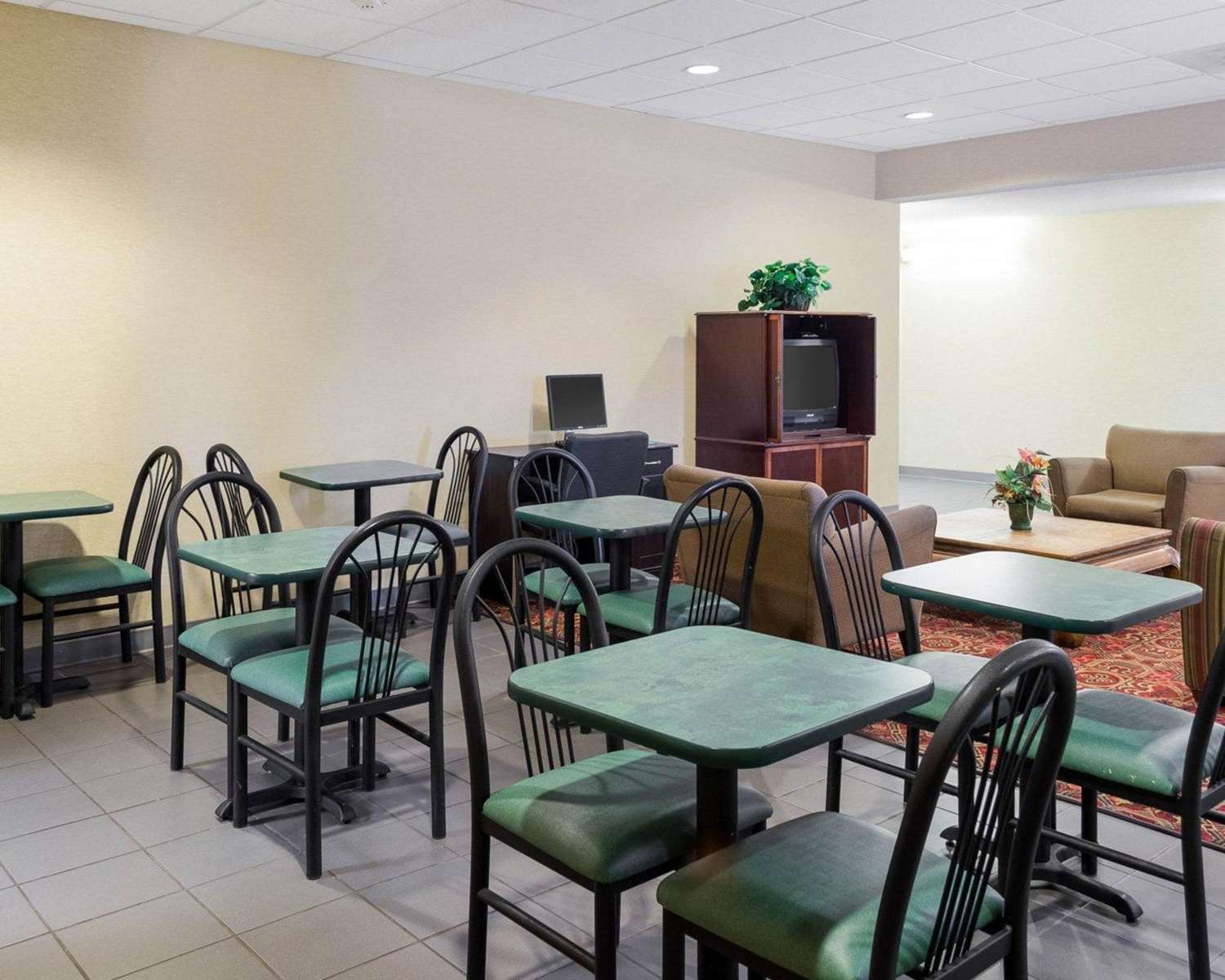 restaurant cafeteria