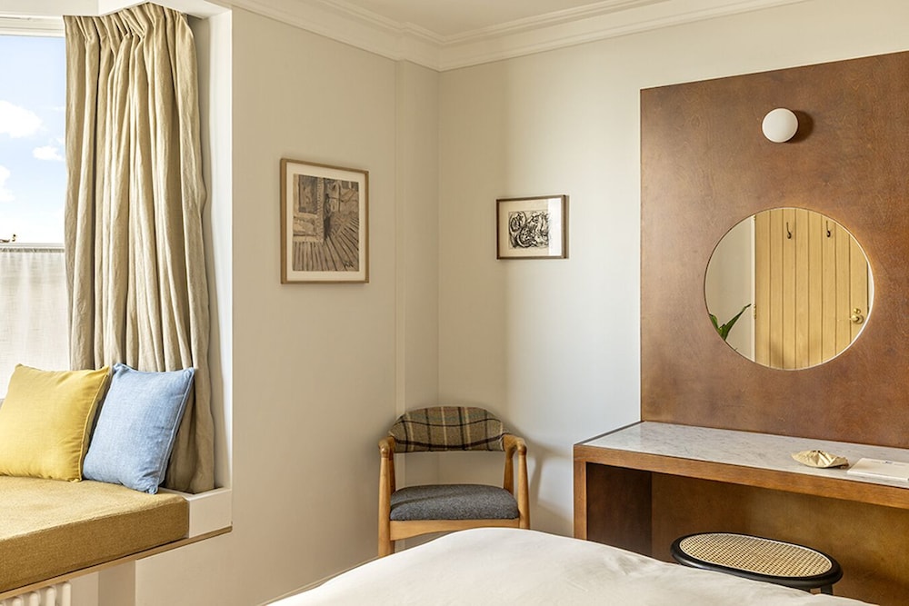 Fort Road Hotel 23/40