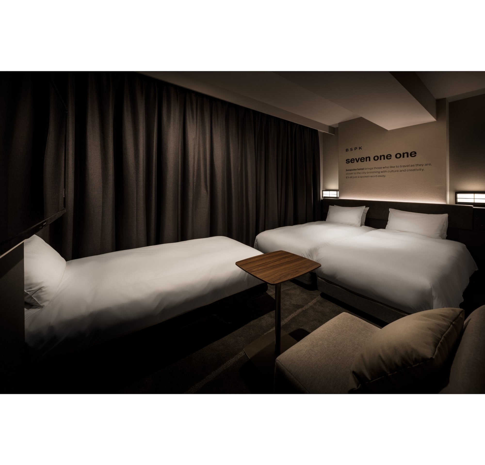 DELUXE, TWIN BEDS