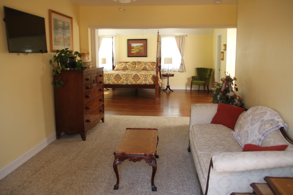 The Oaks Bed and Breakfast 42/60