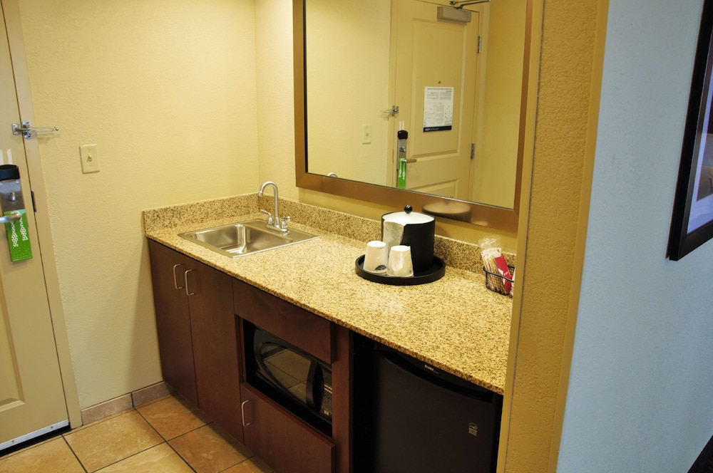 Hampton Inn And Suites Cincinnati Uptown University Area Oh 25/72