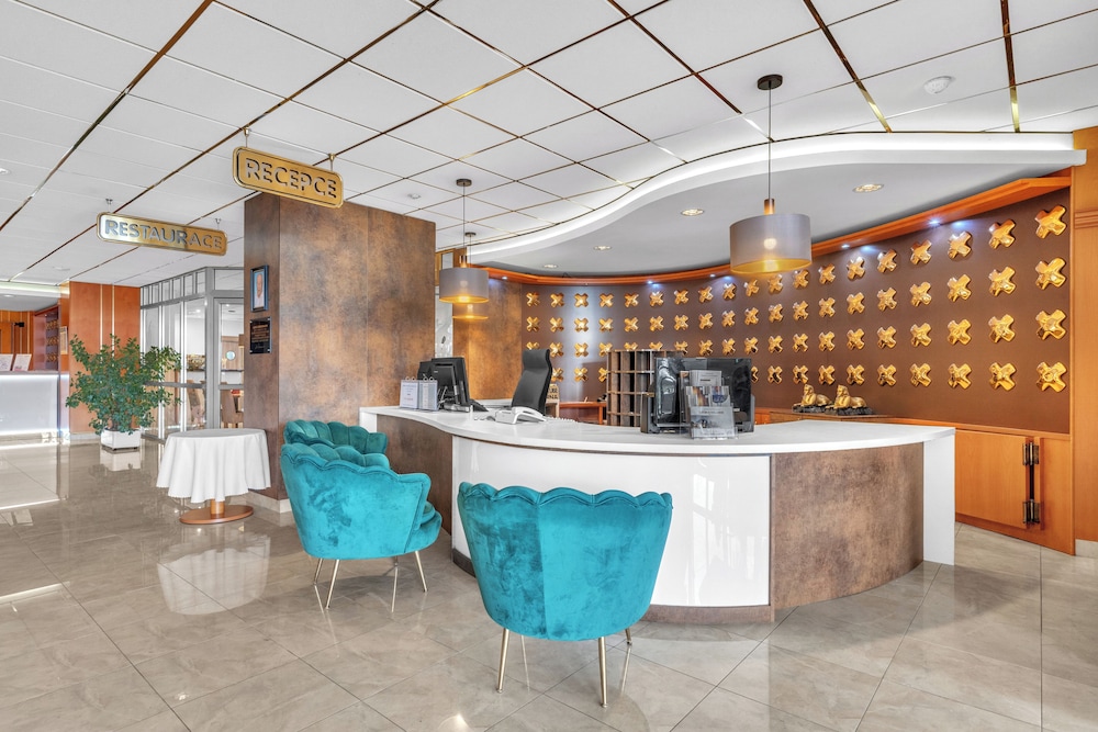 Lazensky hotel Pyramida I 29/90